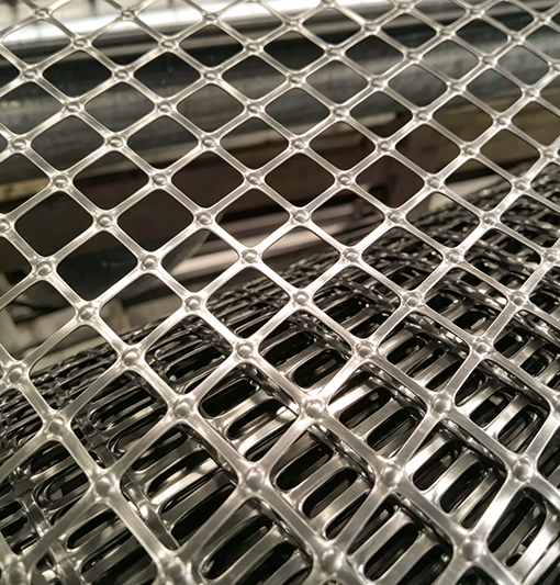 Benefits of Geogrid Reinforcement in Pavement Design