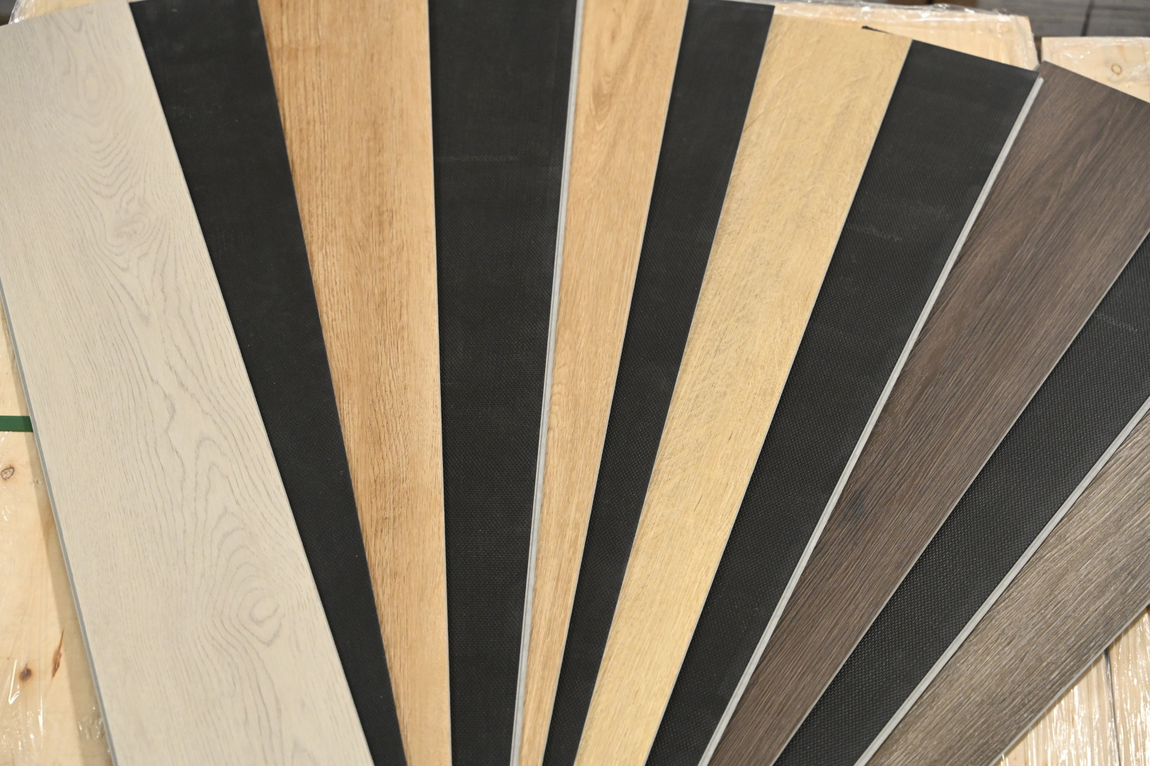 Premium Wood Veneer SPC Flooring for Modern Homes